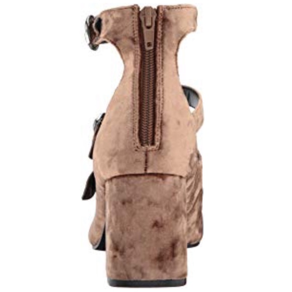 NIB Plush Velvet Multiple Straps Mary Jane Pump - Picture 5 of 5